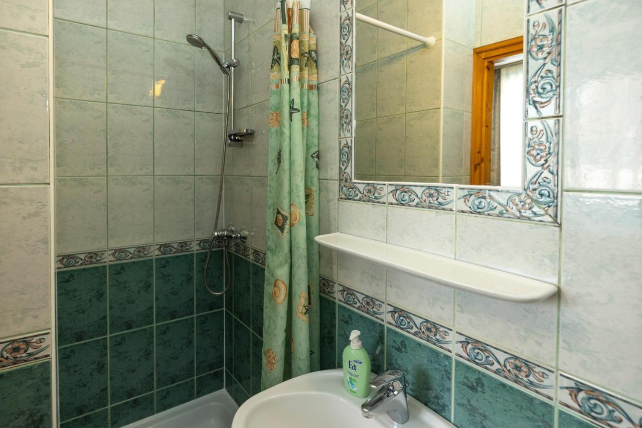 Cecey Vendeghaz Bed and Breakfast Eger Eksteriør billede