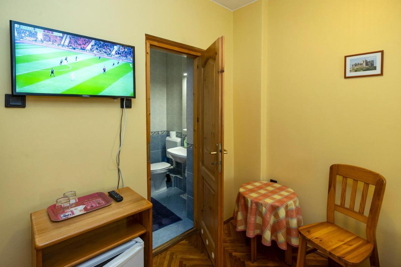 Cecey Vendeghaz Bed and Breakfast Eger Eksteriør billede