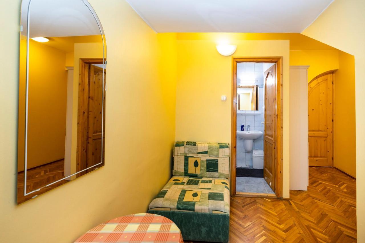 Cecey Vendeghaz Bed and Breakfast Eger Eksteriør billede