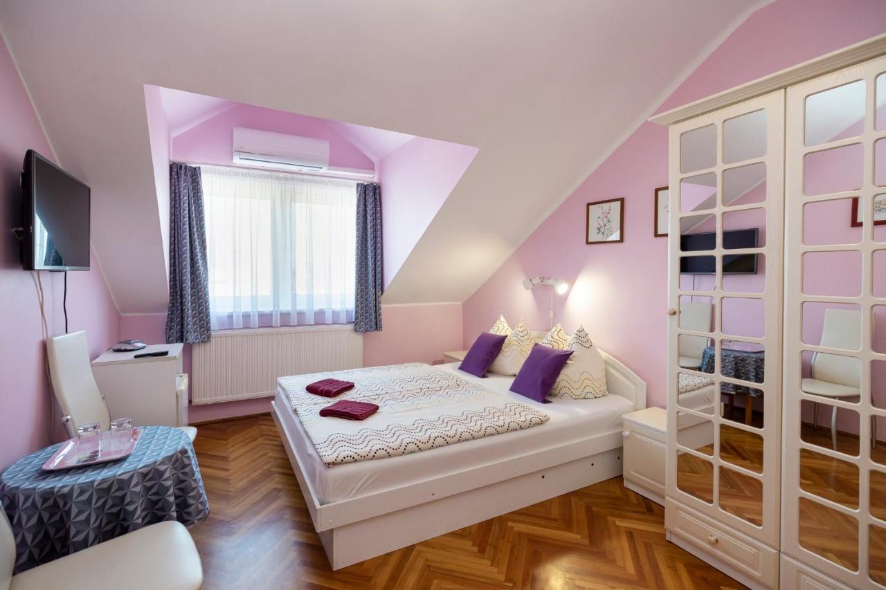 Cecey Vendeghaz Bed and Breakfast Eger Eksteriør billede