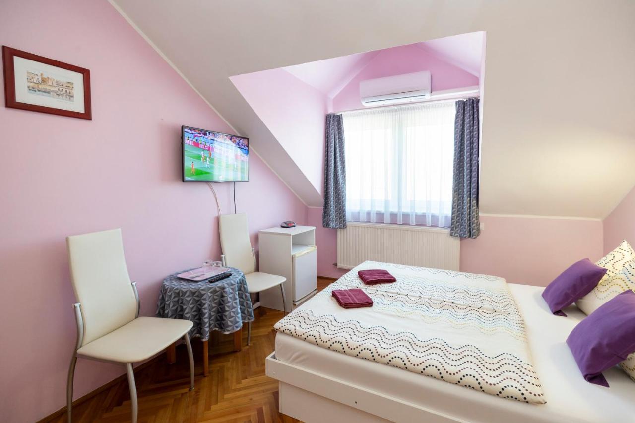 Cecey Vendeghaz Bed and Breakfast Eger Eksteriør billede