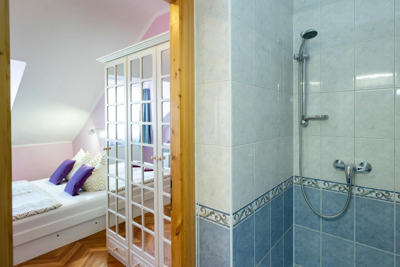 Cecey Vendeghaz Bed and Breakfast Eger Eksteriør billede